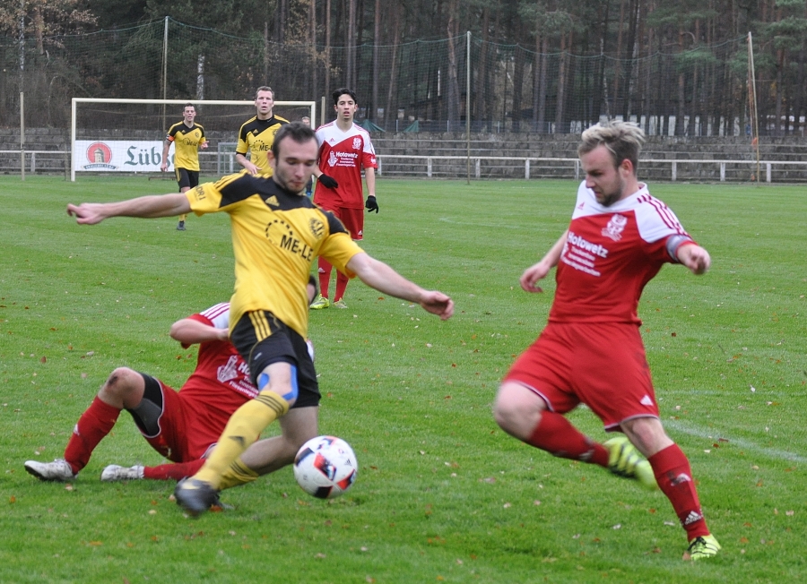 Greifen gewinnen rassiges Derby 2:1 !
