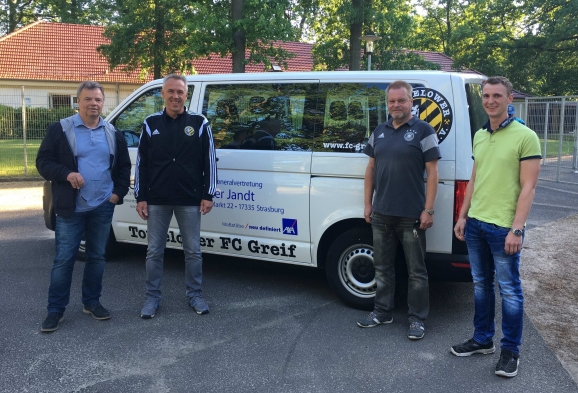 Neuer Bus übergeben !