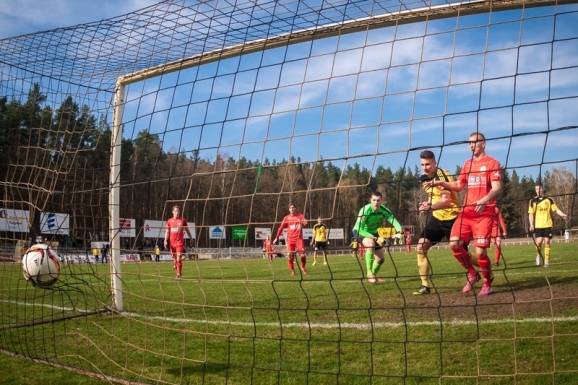 Punkteteilung im Spitzenspiel 1:1 !